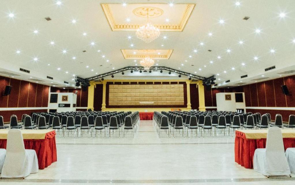 The Pine Resort Pathum Thani Luaran gambar