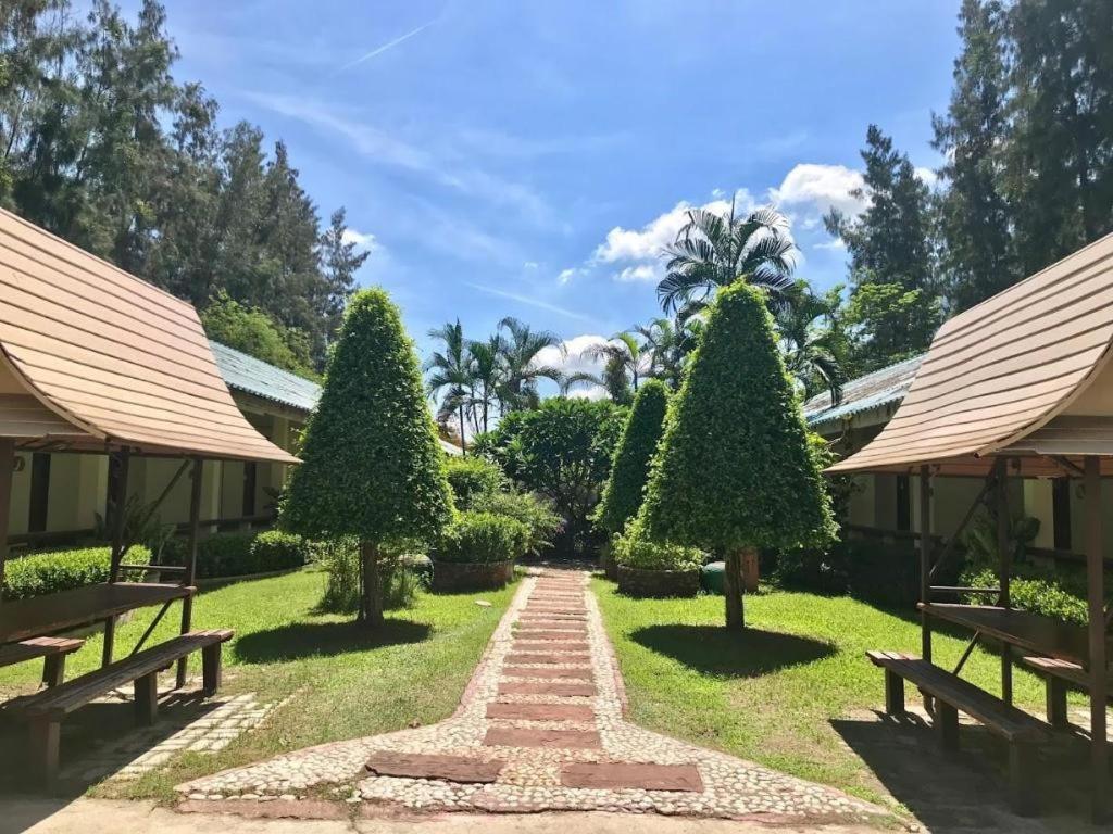 The Pine Resort Pathum Thani Luaran gambar