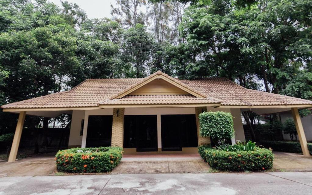 The Pine Resort Pathum Thani Luaran gambar